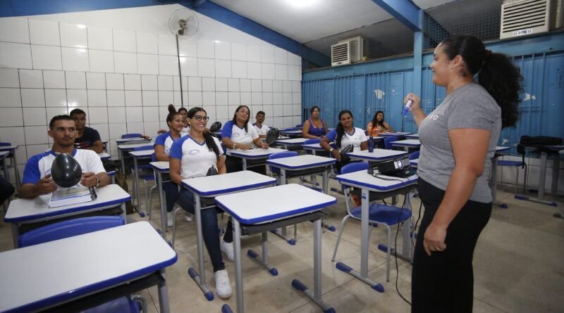 Tocantins vai fornecer alimentação escolar reforçada aos estudantes da rede estadual matriculados no período noturno
