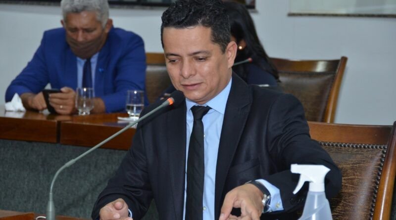 Mais duas Leis, de autoria de Jorge Frederico, que tratam da igualdade e respeito às pessoas com deficiência, são aprovadas na Assembleia