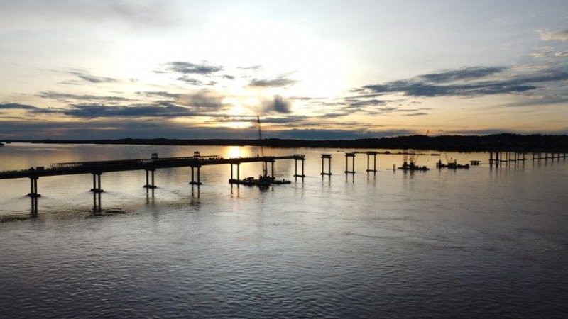 É falso que obra de ponte sobre o rio Araguaia, em Xambioá, esteja paralisada