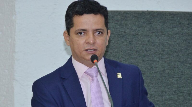 Campus da Unitins e Delegacia da Mulher 24h em Araguaína, além do asfaltamento da estrada do Mato Verde estão entre as proposições de Jorge Frederico à LDO 2024