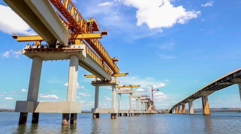 Governo do Tocantins finaliza 65% da Ponte de Porto,  maior obra de infraestrutrura em andamento no Estado