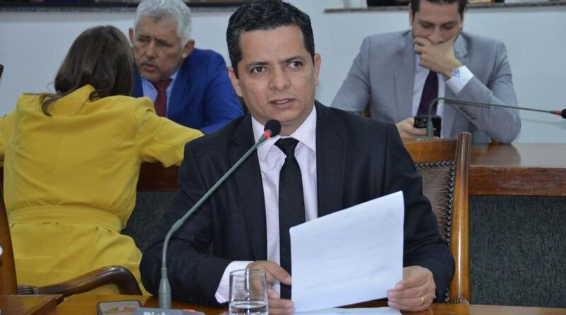 Assembleia aprova Projeto de Jorge Frederico que proíbe cobrança adiantada  do IPVA na transferência do veículos