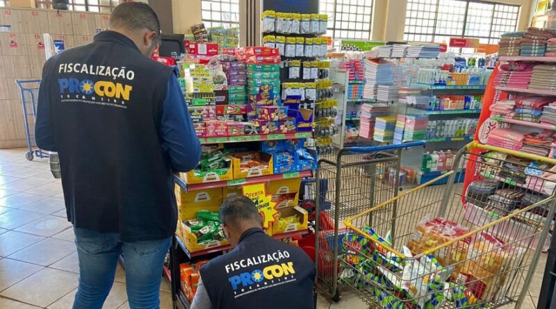 Fiscais do Procon Tocantins apreendem mais de 3.300 produtos vencidos em nove cidades