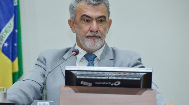 Amélio quer projeto TO Graduado em Buriti do Tocantins, Esperantina e Goiatins