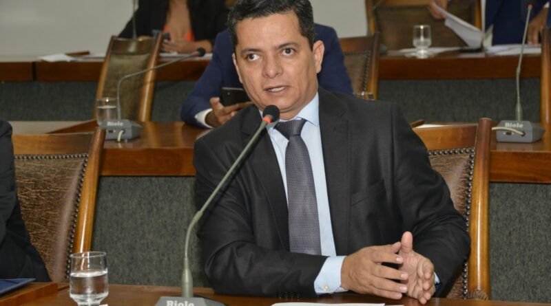 Jorge Frederico quer o fim do adiantamento do IPVA na transferência de veículos