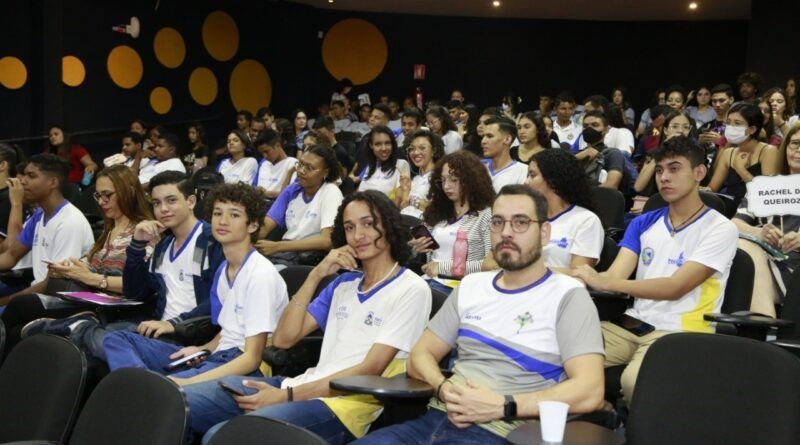 Educação promove encontro formativo para os estudantes dos grêmios estudantis