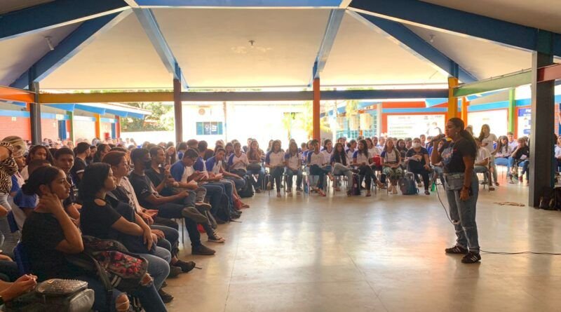 SEJU realiza oficinas dentro da programação da Semana Municipal da Juventude em Palmas