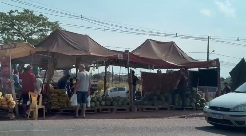 VÍDEO: Ambulantes são retirados da Avenida Filadélfia durante ação do Demupe em Araguaína
