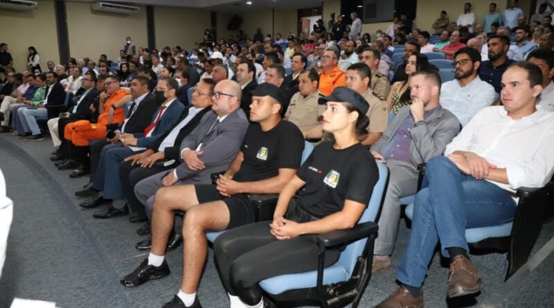 Governo do Tocantins lança edital de pesquisa e autoriza recurso para temporada de praia e Programa de Fortalecimento da Economia