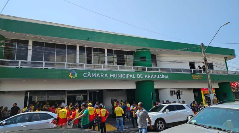 Curto-circuito interrompe sessão na Câmara de Araguaína; prédio foi evacuado e passará por análise técnica