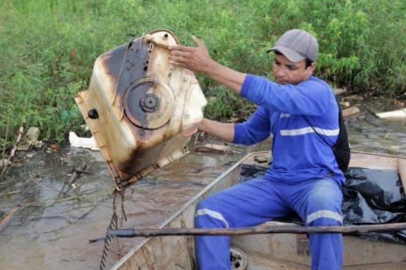 Araguainense poderá ajudar prefeitura na limpeza do Lago Azul