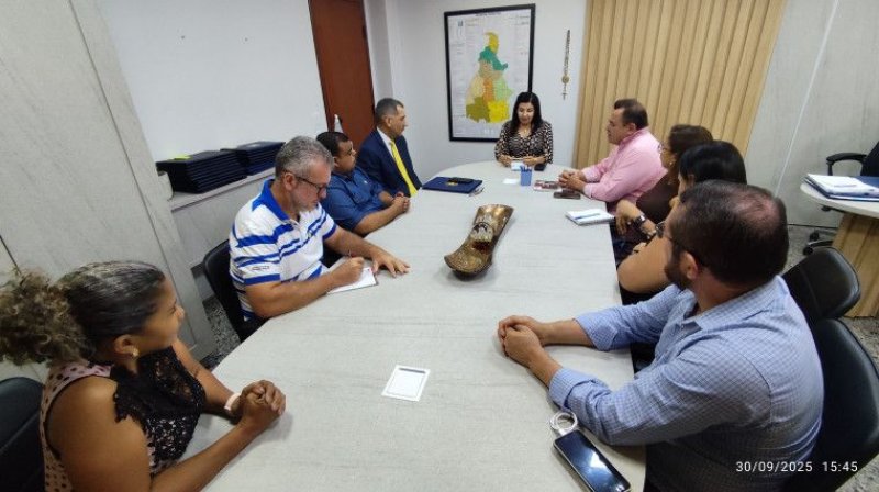 Professores paralisam atividades no Tocantins em protesto pelo envio do novo PCCR