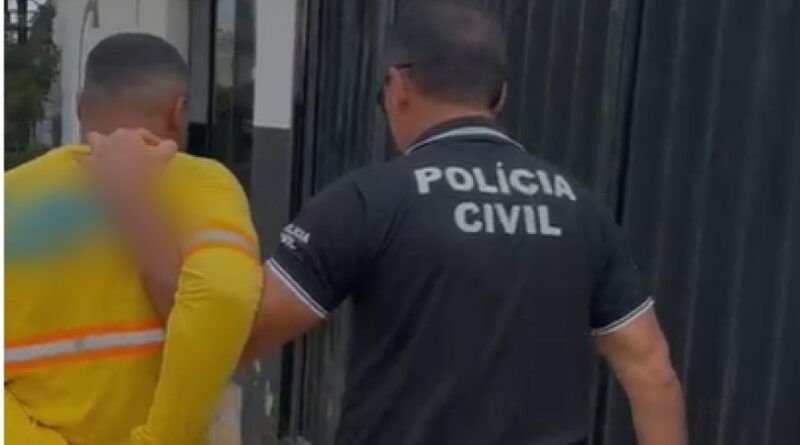 Homem é preso por extorquir e perseguir mulher por 5 anos usando fotos íntimas enviadas na adolescência