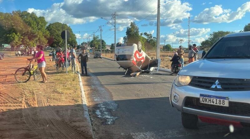Sexta-feira marcada por acidentes em Araguaína: colisão entre motos deixa feridos e carro capota próximo ao Parque Cimba