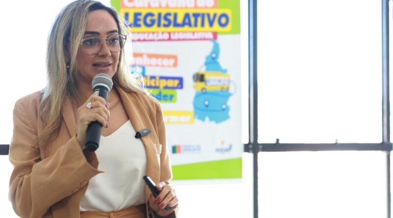 Palestras na Caravana do Legislativo destacam presença digital e uso de IA por vereadores