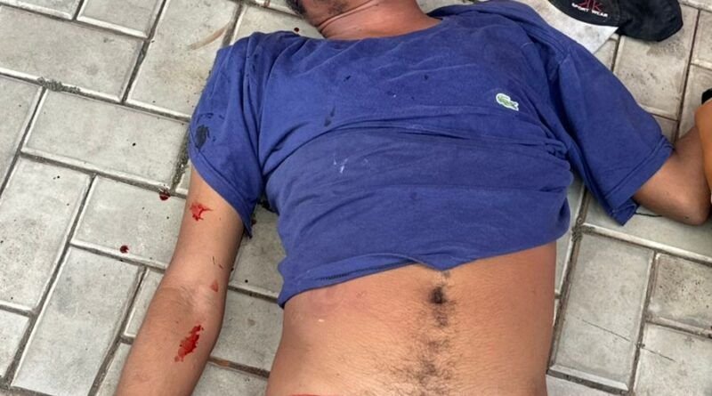 VÍDEO; Homem em situação de rua é espancado após ser acusado de furto no centro de Guaraí