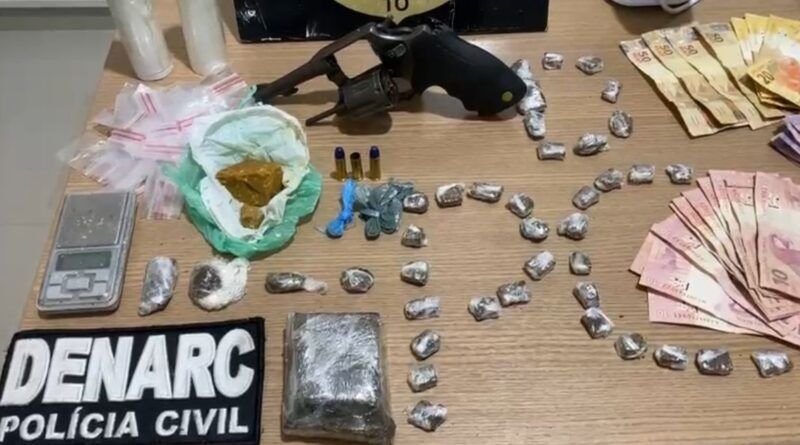 2º Denarc deflagra operação contra o tráfico, prende dois e apreende drogas e arma em Nova Olinda e AraguaÃna