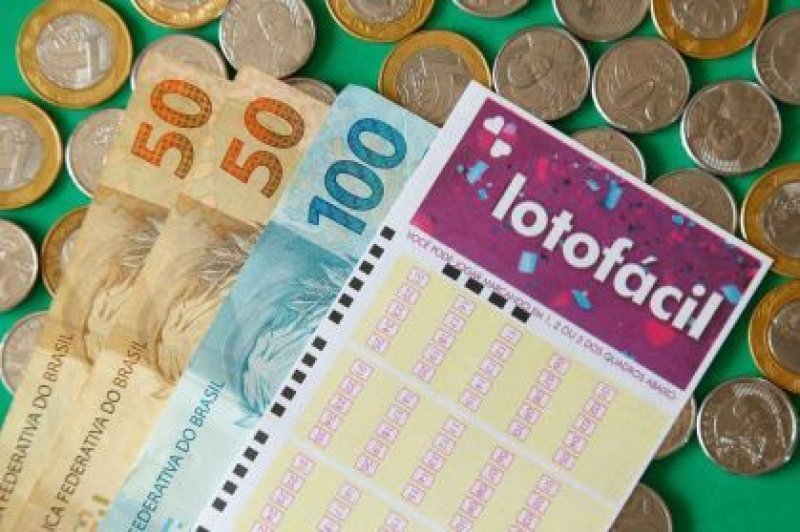 Aposta de AraguaÃna acerta os 15 números da Lotofácil e fatura mais de R$ 569 mil