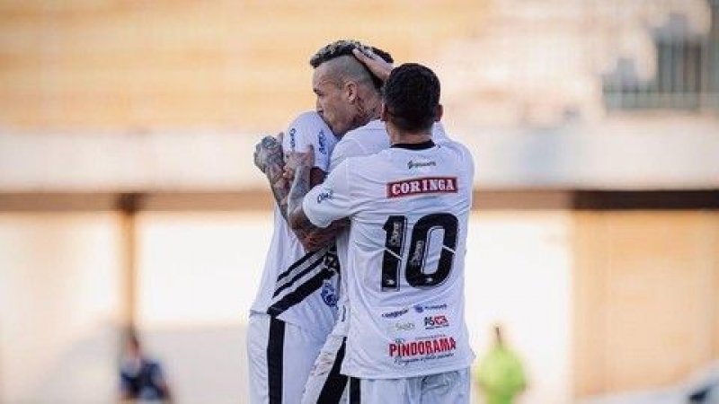 União sofre goleada em casa e segue em situação delicada no Grupo A4