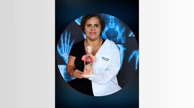 Estudante de fisioterapia morre após acidente envolvendo três veículos na BR-153